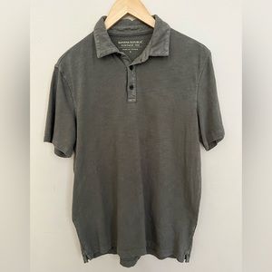 Banana Republic Vintage Men’s 3 Button Polo Shirt